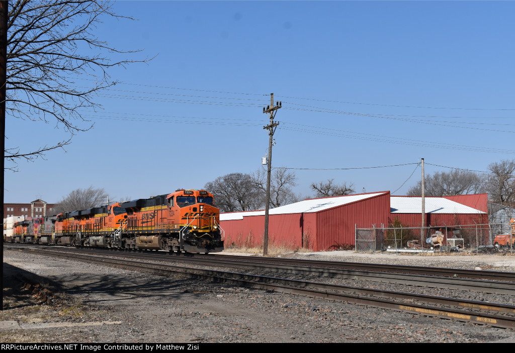 BNSF 7224 6825 6852 725 718 7646